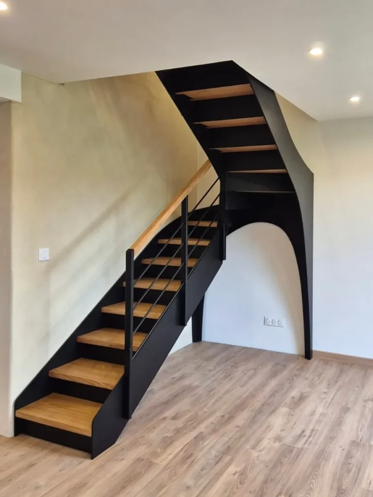 Escalier moderne noir et bois design intérieur